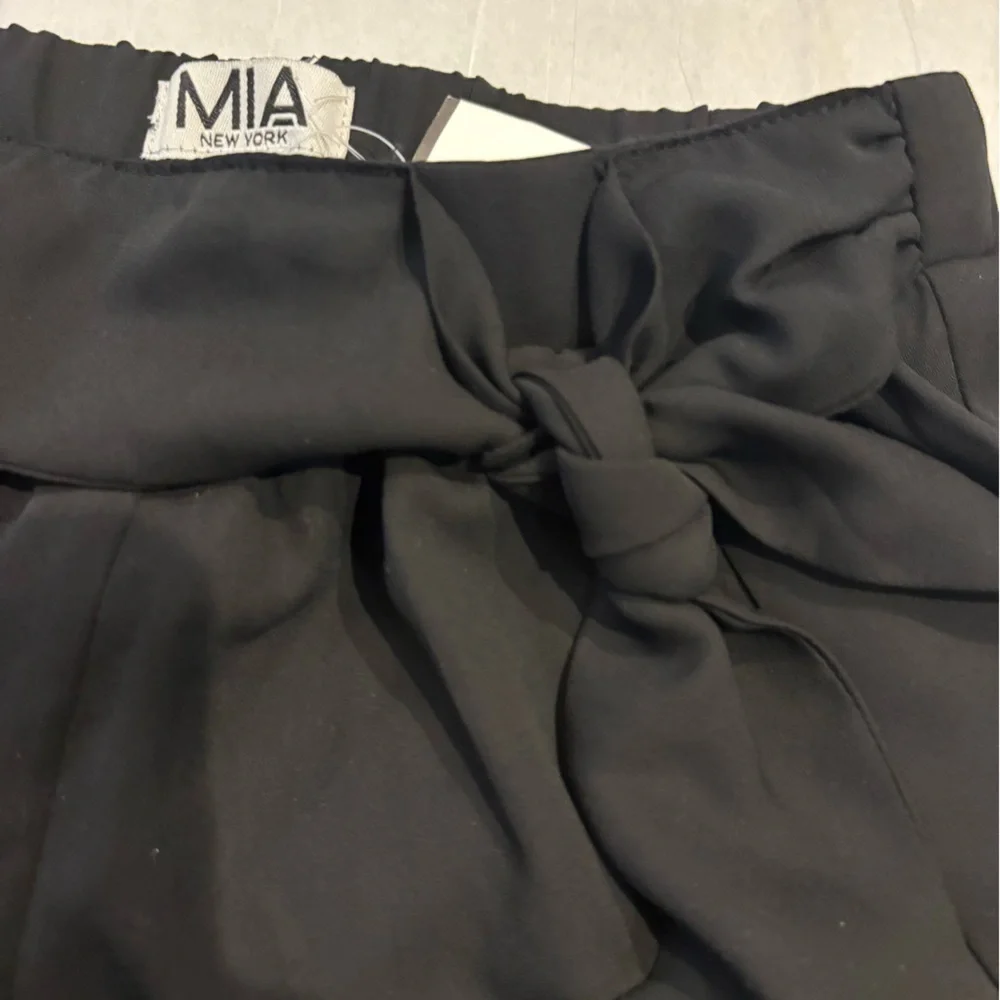 Tween MIA Black High Waist knot shorts size small NWT